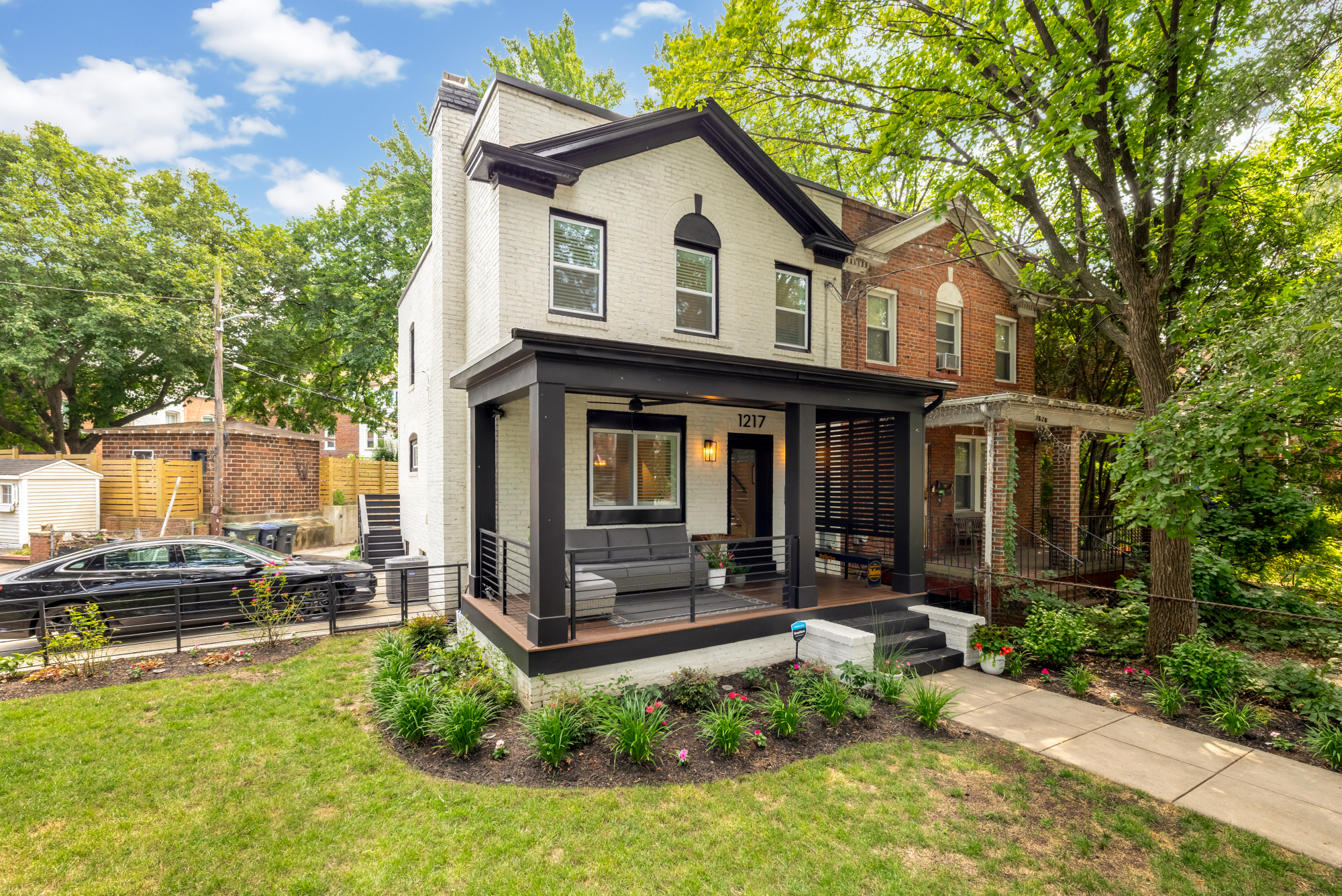 1217 Taylor Street NE_Exterior 2